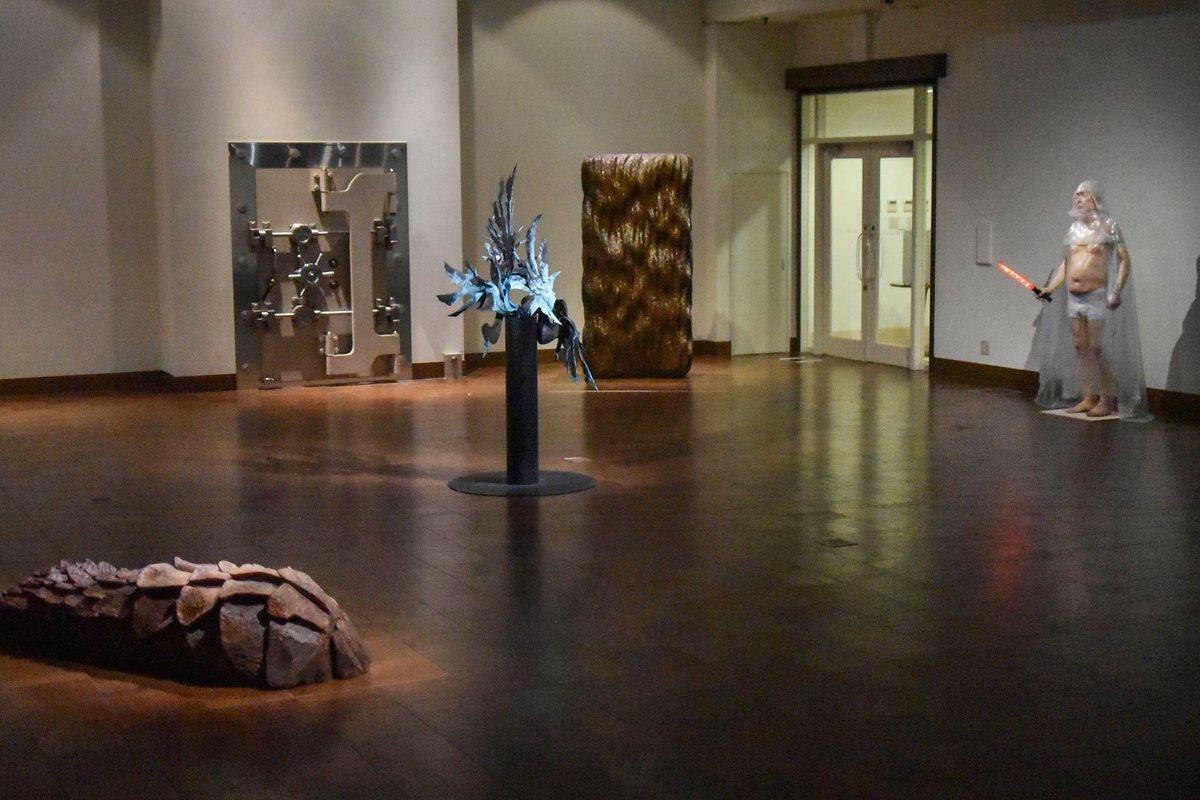 金沢アートグミで開催中の卒展セレクション2026に作品を出品しています。ぜひー

2026年3月21日[土]〜4月5日[日]
10:00-18:00　入場無料　水曜定休
会場／主催
認定NPO法人金沢アートグミ
〒920-0907 金沢市青草町88番地 北國銀行武蔵ヶ辻支店3階