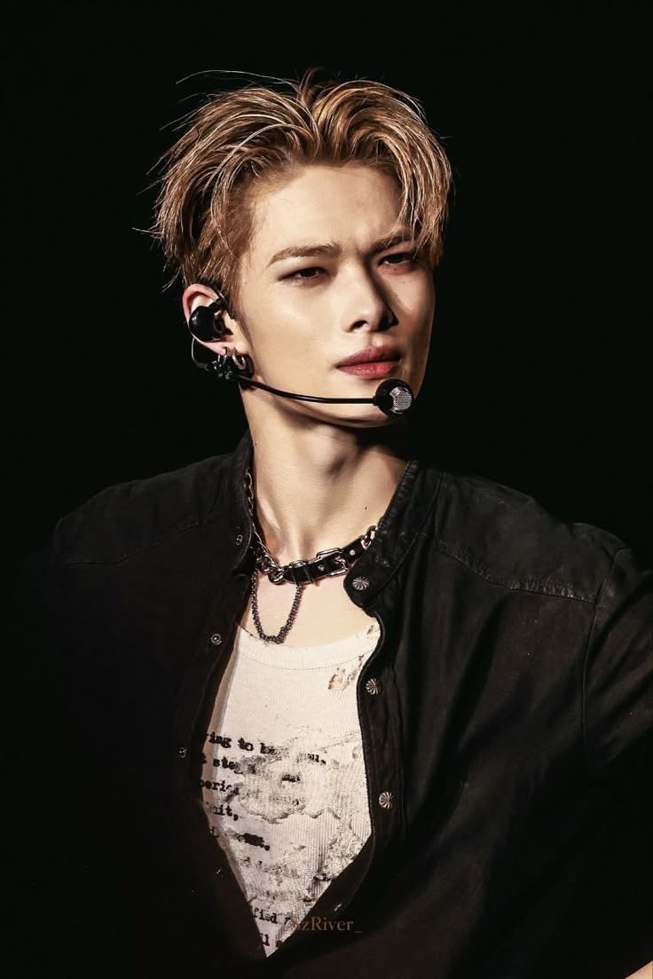 enhypensleftnostril (cece) tweet media