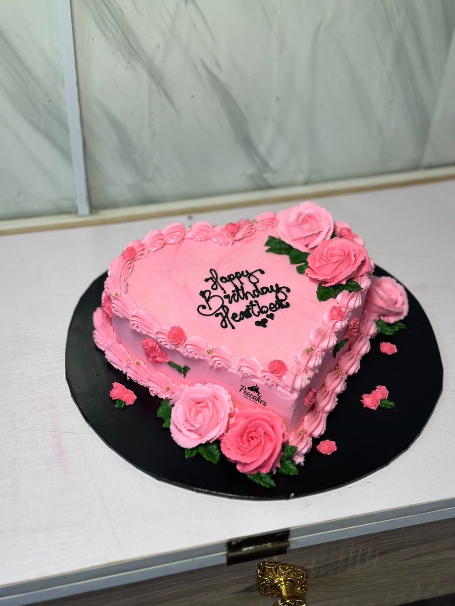 Peecakes tweet media