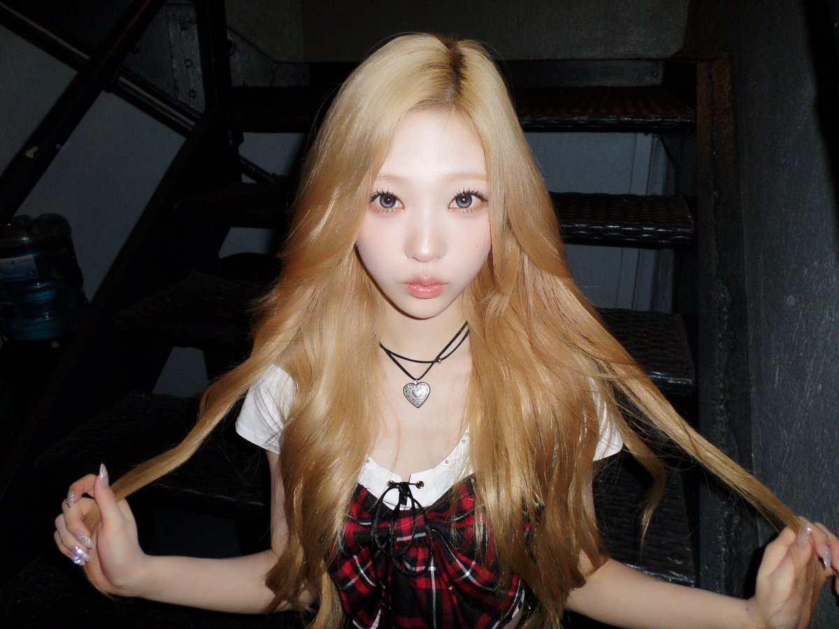 비니.. tweet media