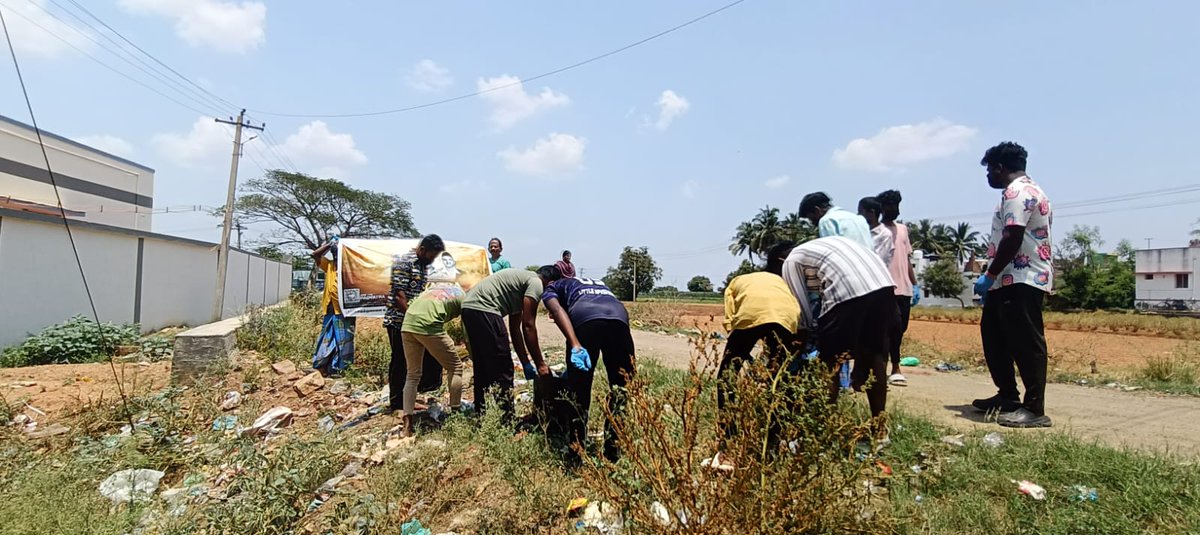 YuvaTheni's tweet photo. #MYBharatMYResponsibility
#MeraBharatMeriZimmedari
#MYBharat
The hospital and public places have been cleaned. The location is Theni district. https://t.co/vGTNesLZUr