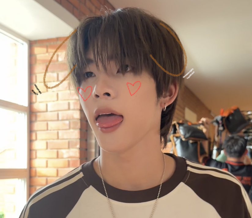 lia ᶻ 𝗓 𐰁 tweet media