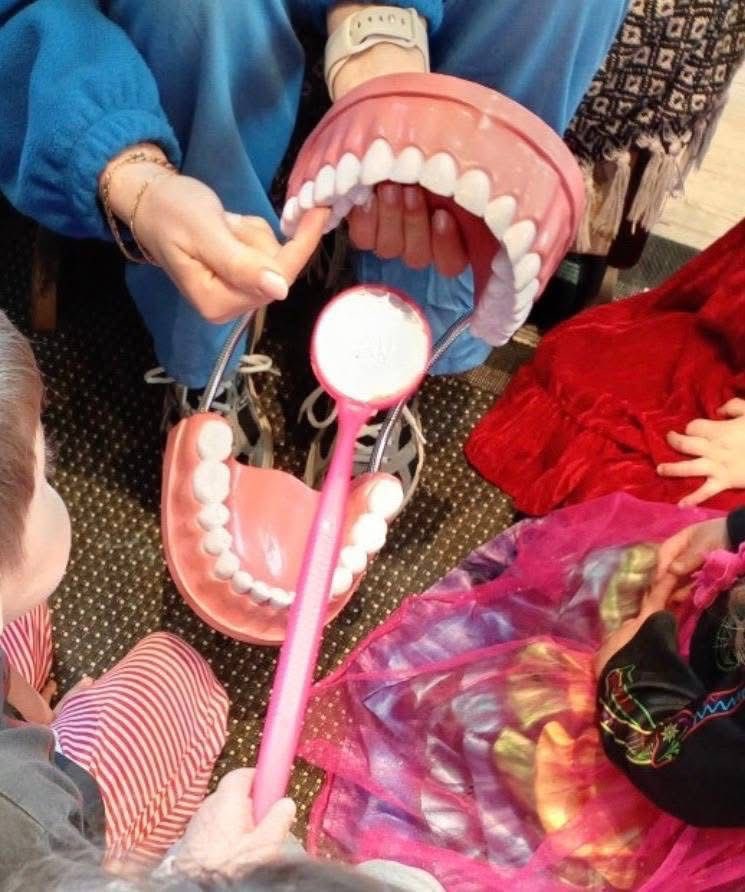 Happy Smiles Club tweet media