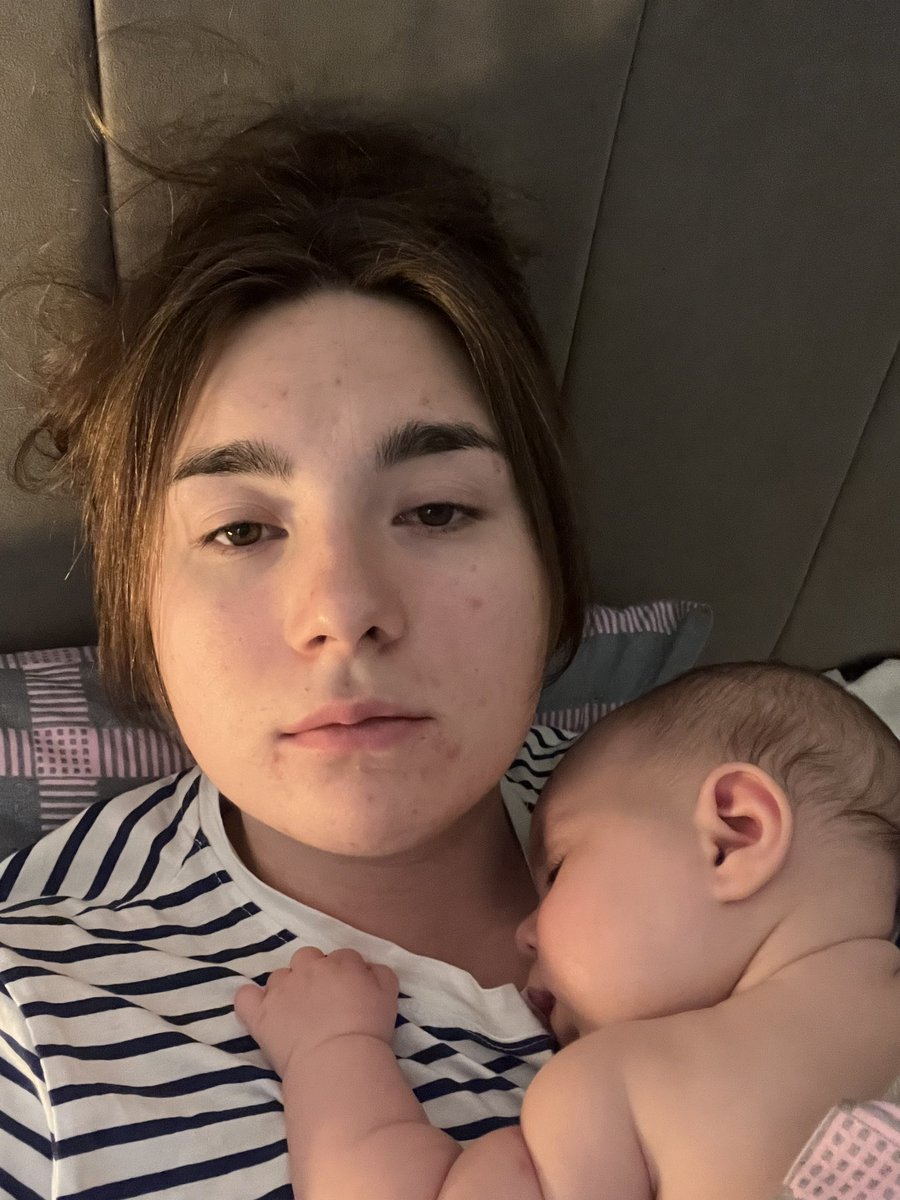 пані Катерина Втомлена tweet media