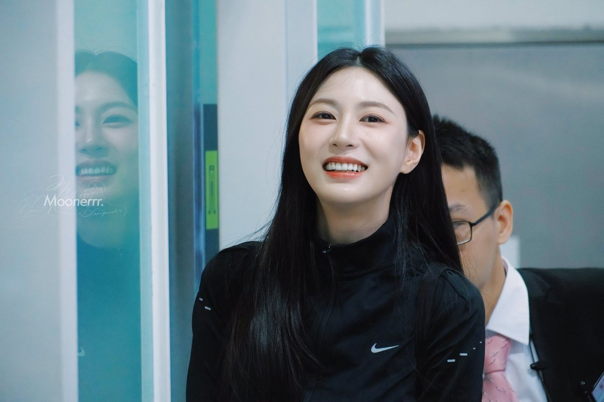 Moonerrr tweet media