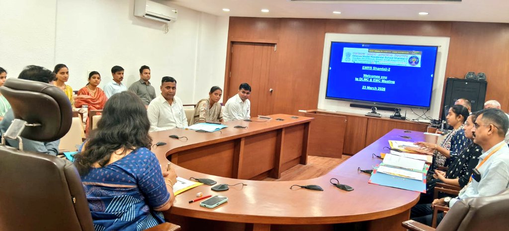 EMRS શામળાજી-2 ના સંદર્ભમાં જિલ્લા કક્ષાની વ્યવસ્થાપન સમિતિ(DLMC),EMRS વ્યવસ્થાપન સમિતિ(EMC)ની બેઠક યોજાઈ.EMRS આચાર્યશ્રી દ્વારા શાળાની પ્રવૃત્તિઓ-નાણાકીય વર્ષ 2026-27 થી 2028-29 માટે શાળાના ભાવિ વિકાસ યોજના વિશે માહિતી મેળવી જરૂરી સુચનો આપ્યાં. <a href="/CMOGuj/">CMO Gujarat</a> <a href="/EduMinOfGujarat/">Gujarat Education Department</a>