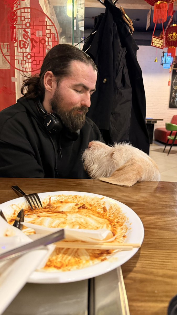 Нытьяна tweet media