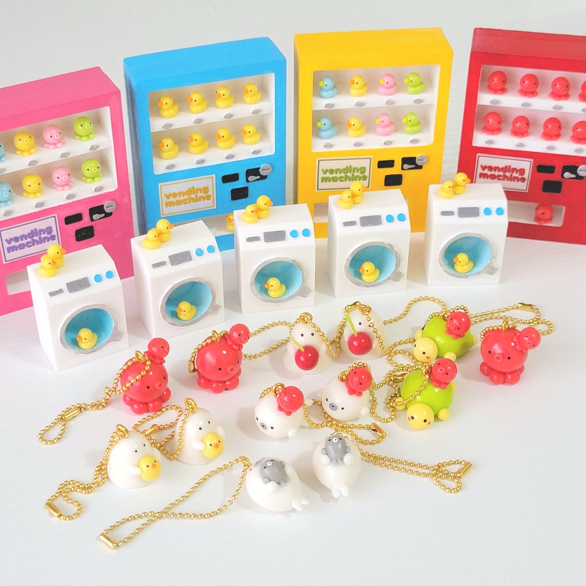 nekosukemaru321's tweet photo. ⋆͛📣  販売のお知らせ 

🐤🐤3月24日(火) 20時〜🐤🐤

明日minneで販売します！新作たくさん！福袋もあるよー！ぜひ見に来てください！

https://t.co/fwO4zUQ2TS https://t.co/KsBDsDSQo9