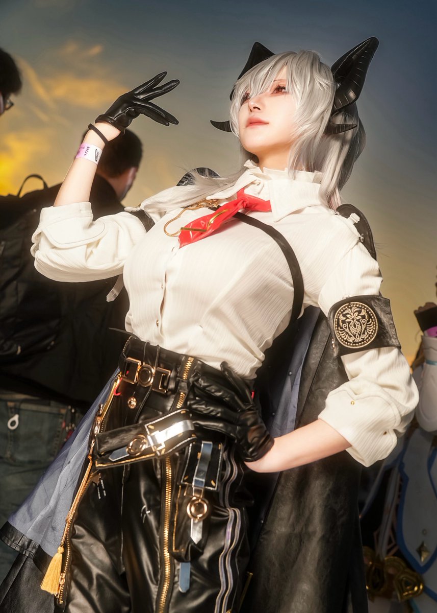 LEØ🐺⚔️ tweet media