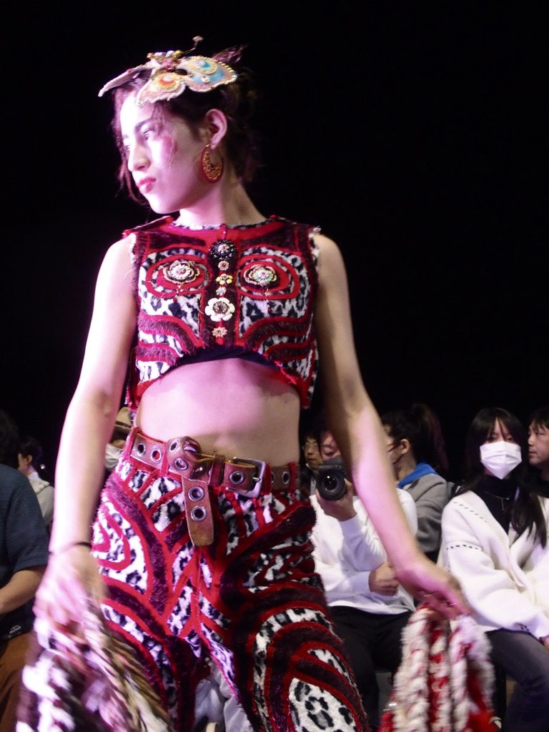 mingle_acc's tweet photo. TOKYO FASHION LINK
ありがとうございました😊

素敵な衣装にmingleのピアスが合ってて本当に嬉しかった！ https://t.co/E0YmyWwH1B