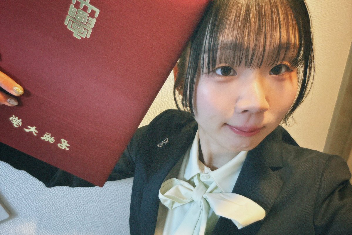 こはる tweet media