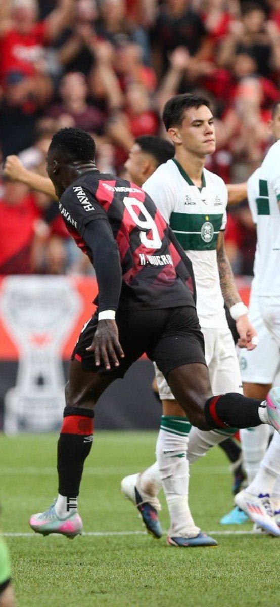 Eu sou o Lucas  tweet media