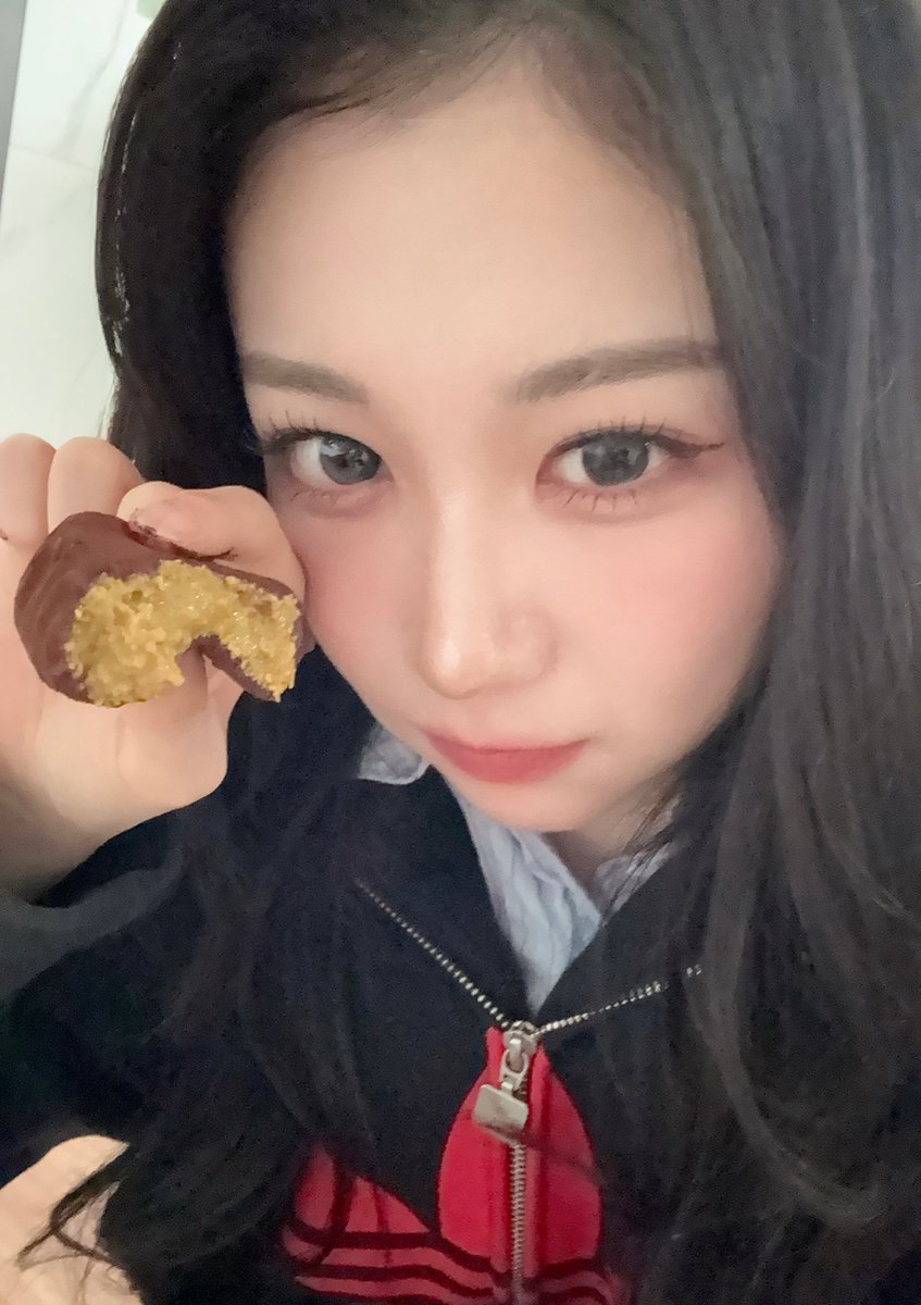 daily tripleS tweet media