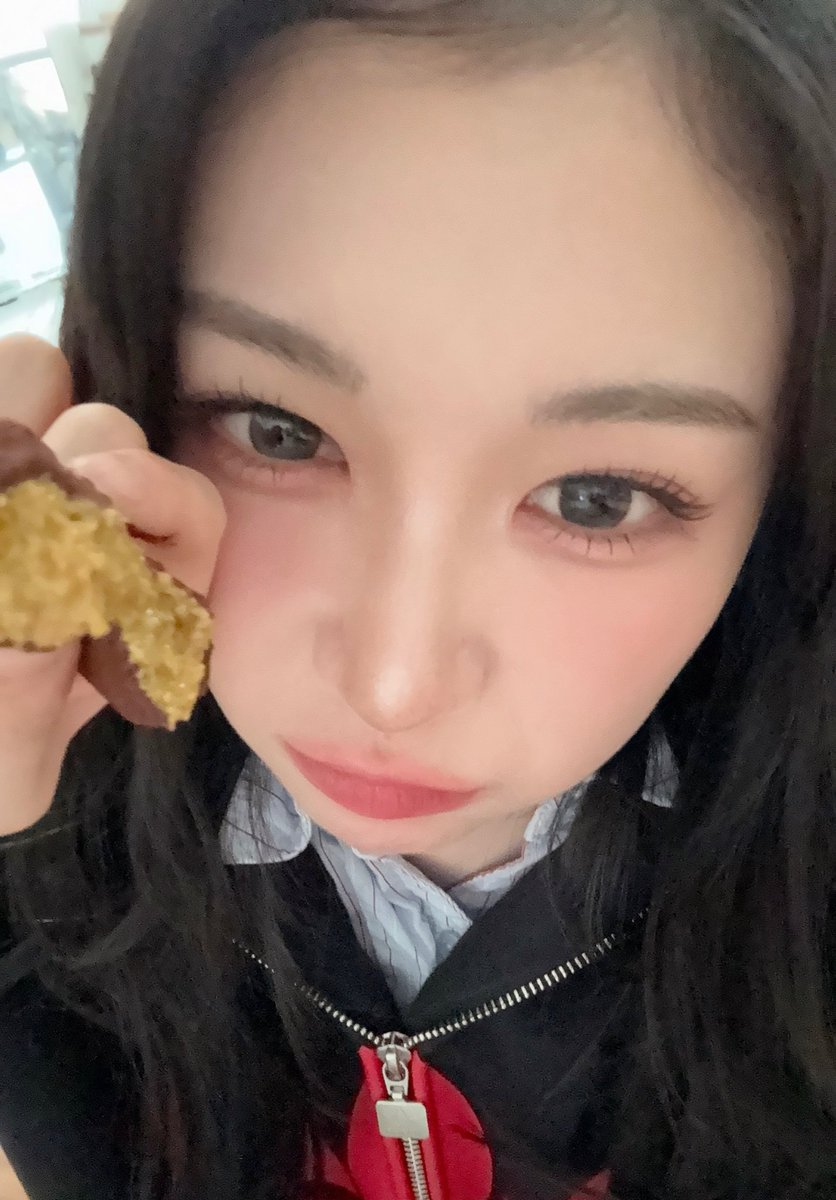 daily tripleS tweet media