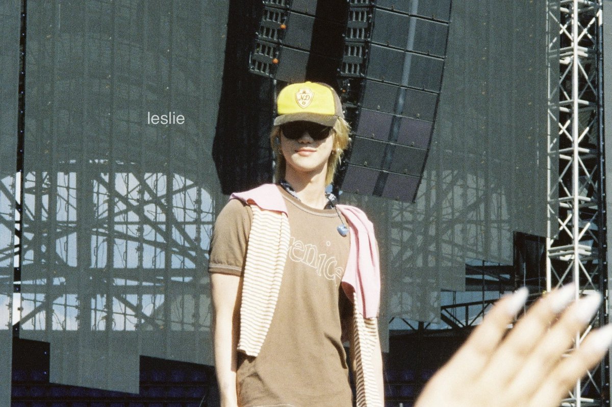 leslie! 🍀 tweet media