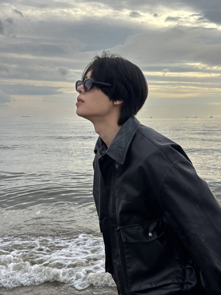 あきひさ tweet media