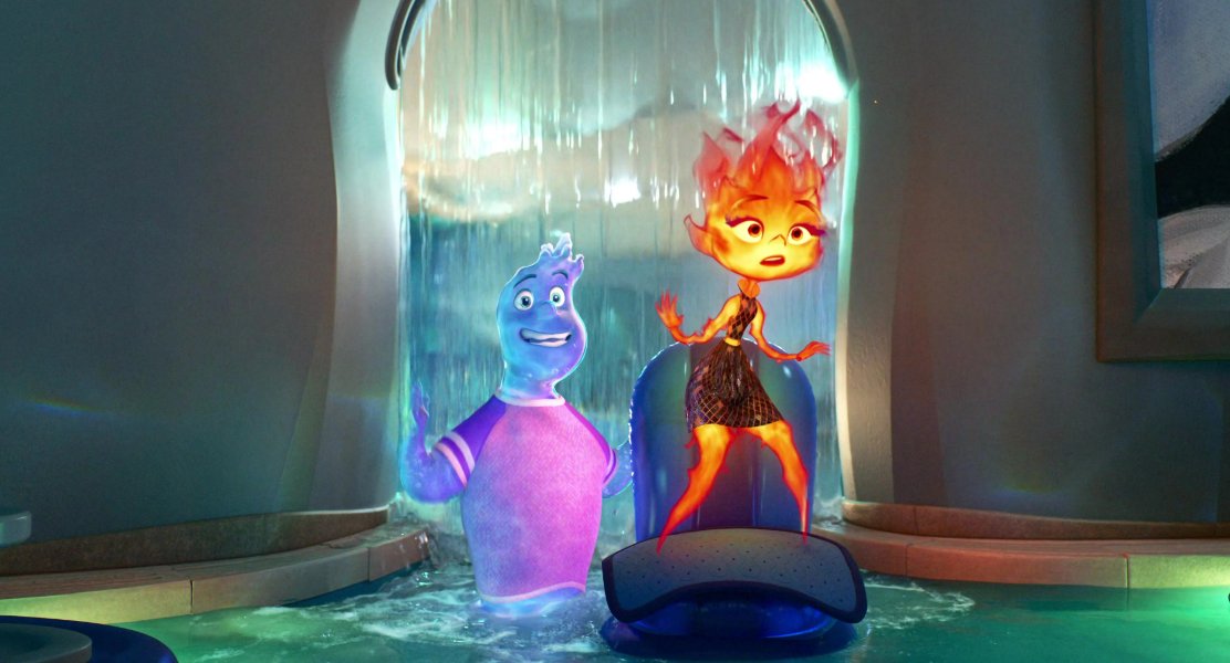 elemental_daily's tweet image. Wade: "Hey everyone! This is Ember!"💧🔥
#Elemental
#pixarelemental
#elementalpixar