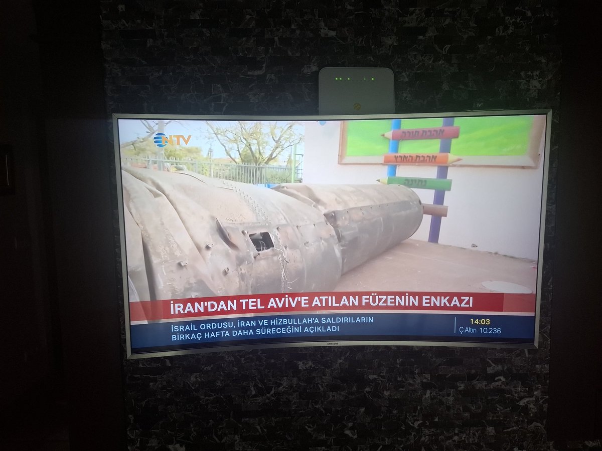 @ntvMuhteşem bir algı operasyonu yapıyorsun. Maaşlarınız mossaddan aldığınız belli. İranın füzesini alıp okulun kenarına taşımışsınız.güya iran okullara füze atıyor.cok değil daha 2 hafta önce 170 tane kız cocuğunu katleden İsraili Haber yapın. Cehennemde yeriniz hazır