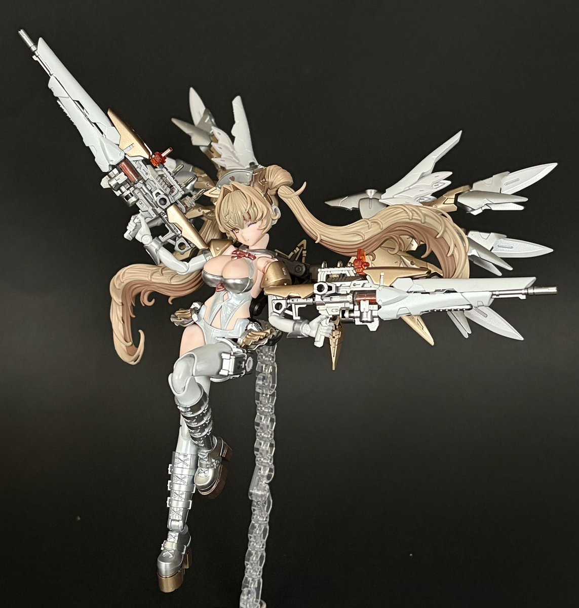 アーレウス tweet media