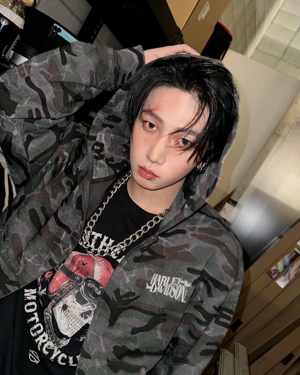 7th year: busra tweet media