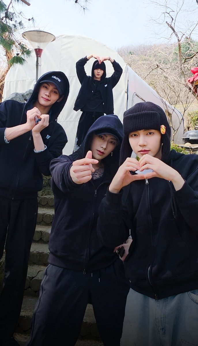 앤더블 봇 tweet media