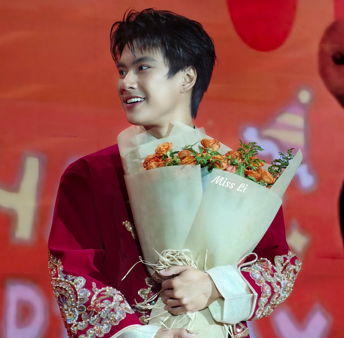 捧花的男孩
#Ohmpawat 
#OhmPawatChongqingFM2026