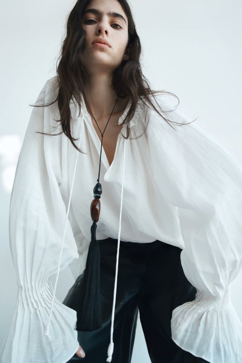 C ᥫ᭡ tweet media