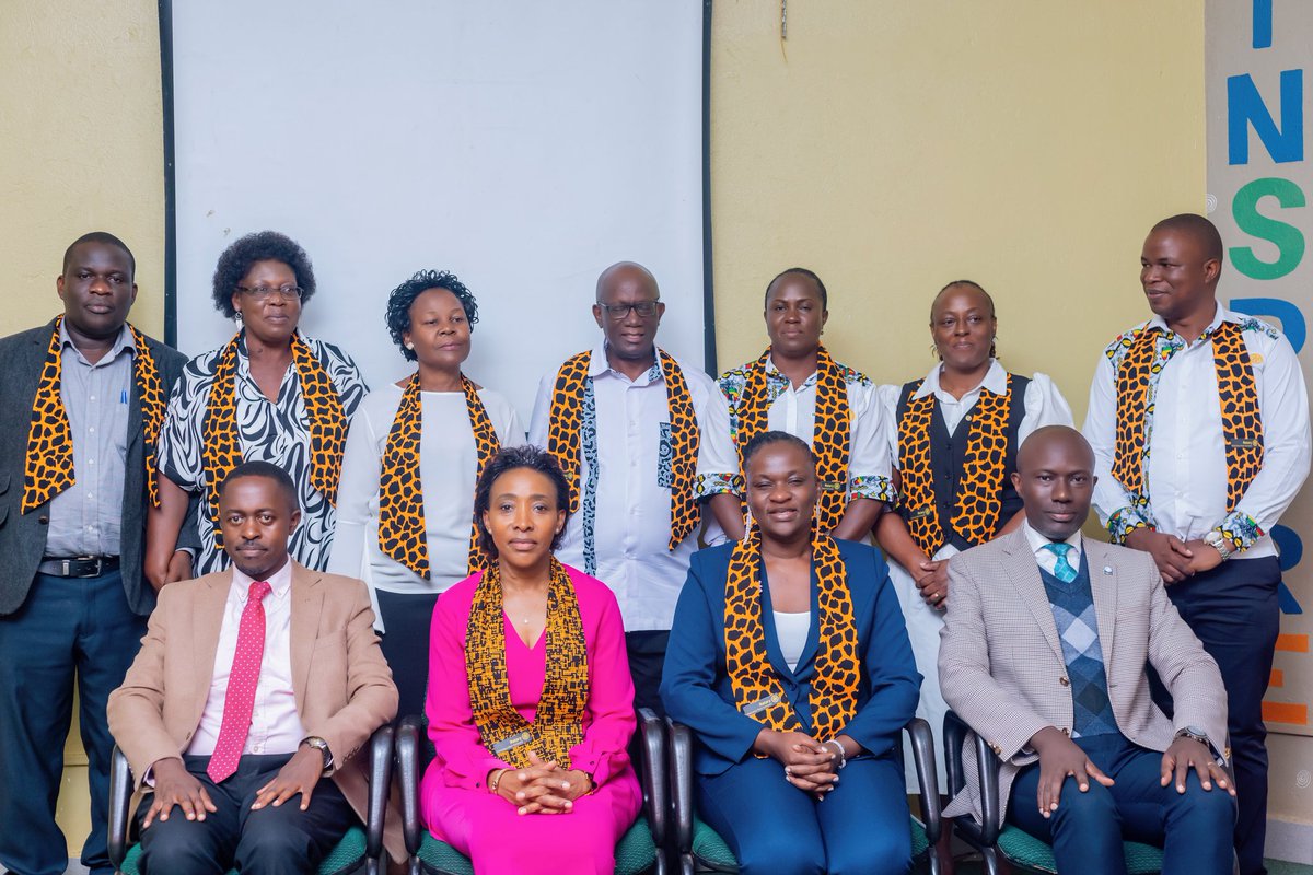 Rcmakindyewest's tweet photo. The days was kicked started with a board meeting, DG @KyeyuneKawooya, CC Apollo, and AG @ssenyondwa74 were present. 

We also had the opportunity to charter an interact club. https://t.co/m0liZiA3JP