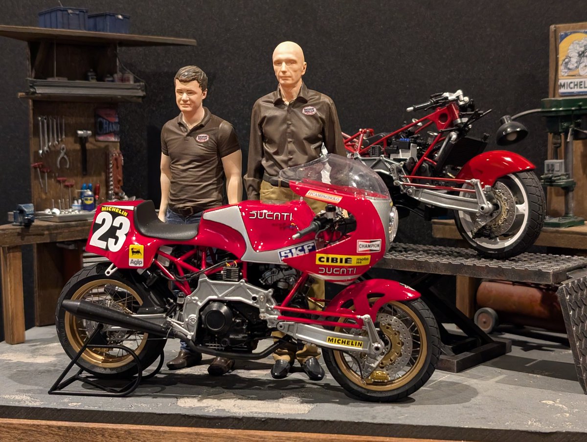 スパイダー tweet media