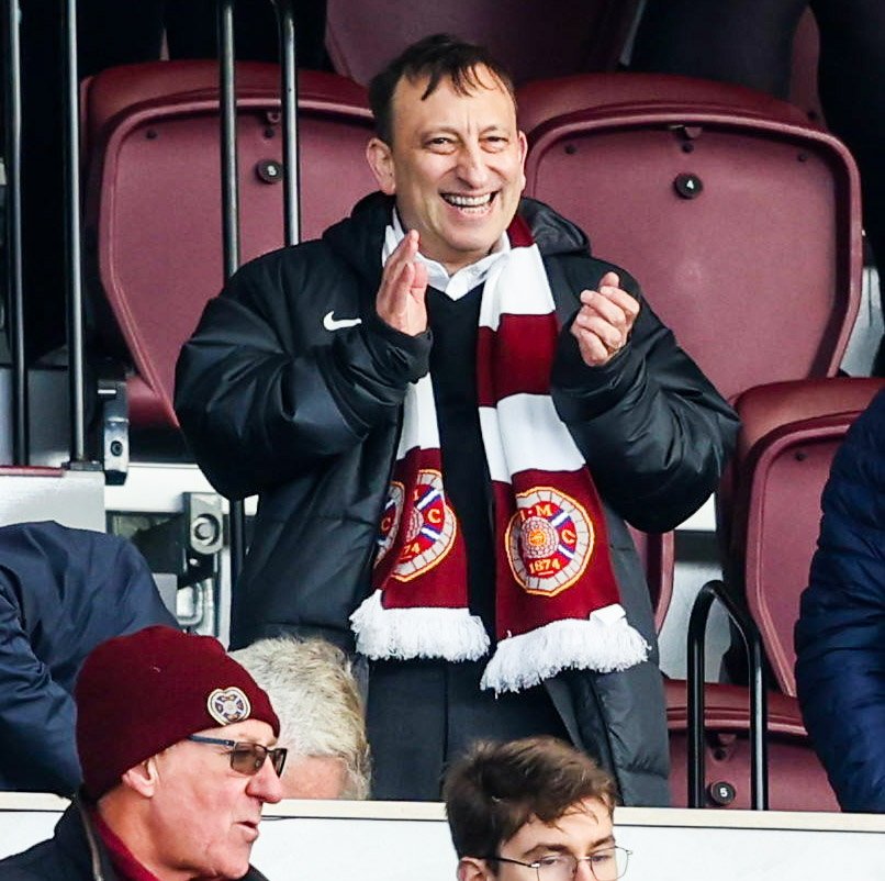 FourFourTwo tweet media