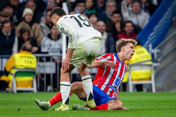 rubennatm's tweet photo. Las últimas tres visitas al Bernabéu. Mientras que el Atleti siga sin denunciar lo que pasa cada vez que vamos allí no va a cambiar nada 

Años y años de robos https://t.co/IQrrjRNrsp