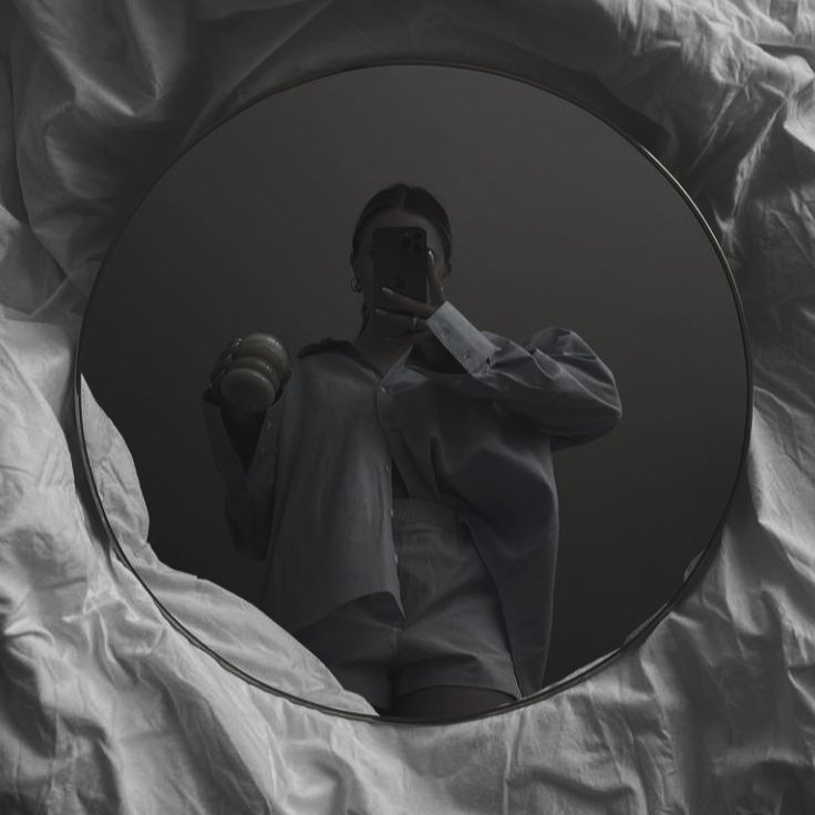 𝙀𝙇𝙇𝙀𝙉𝙊𝙍𝘼 FLEUR. tweet media