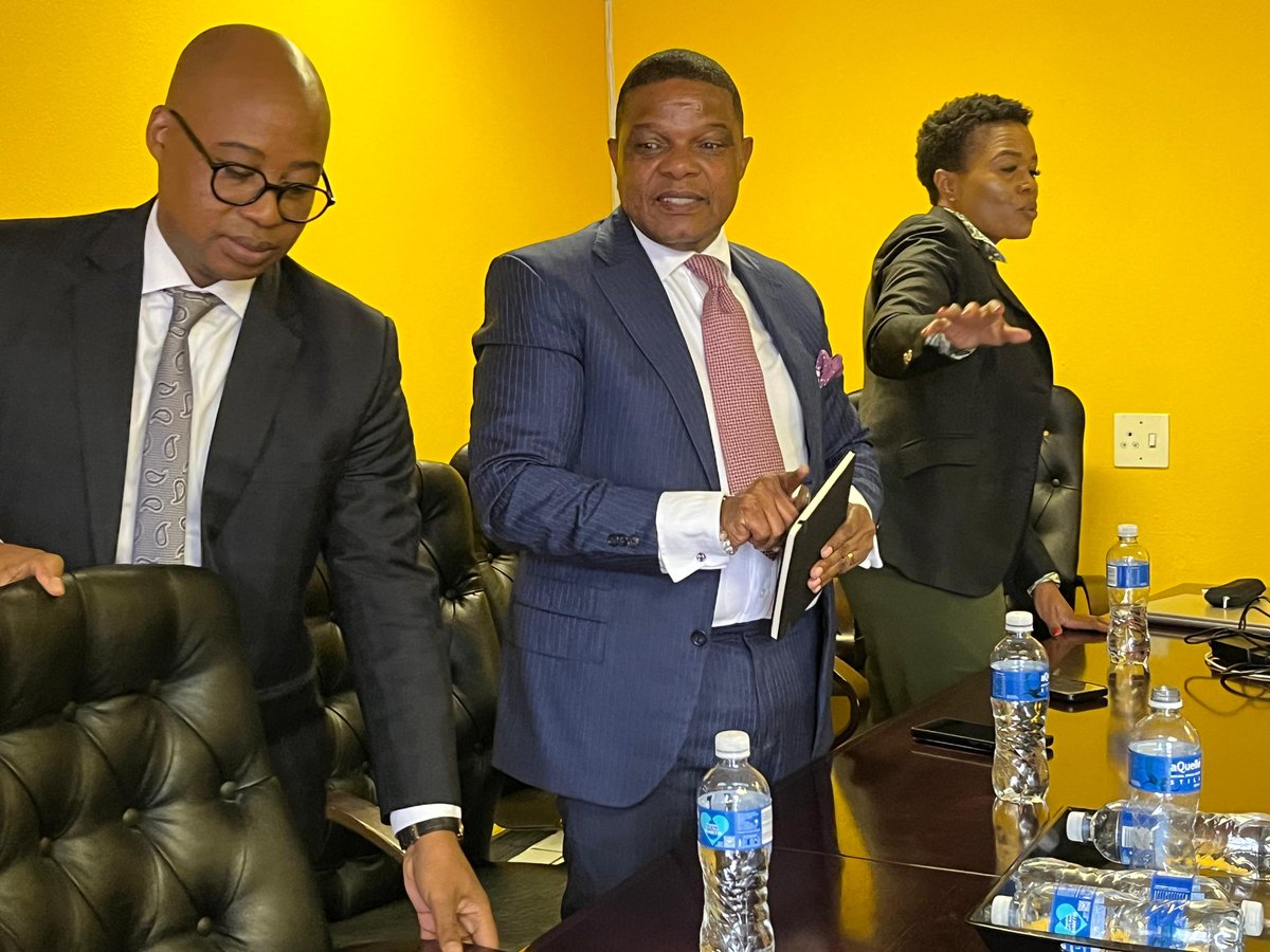 ANC_EKU_OFFICIA's tweet photo. The ANC ROB, Regional Secretary Cde @Jongizizwe1, Deputy Regional Secretary Cde Moipone Mhlongo and Regional Treasure Cde Irvin Mohlala held a strategic engagement with the Progressive Business Forum (PBF) at the Regional Office this afternoon.
#ANCInAction #servicedelivery https://t.co/WMbNUJFBEo