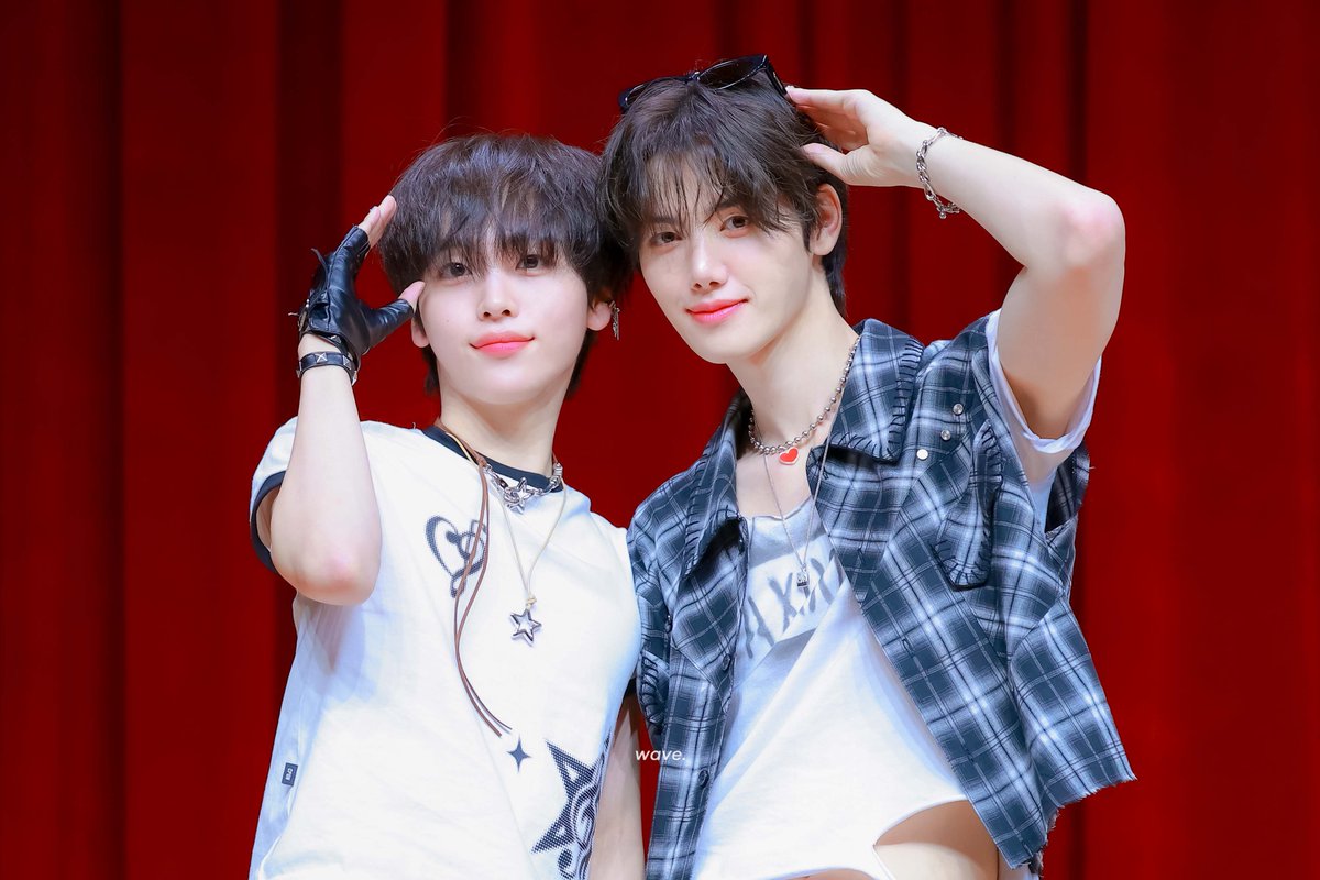 𝘄𝗮𝘃𝗲. tweet media