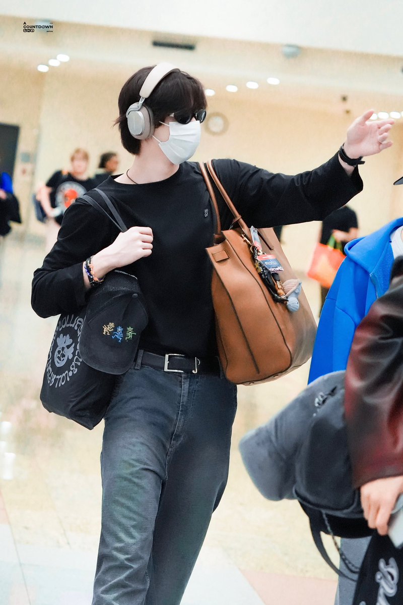 젤이🪽 tweet media