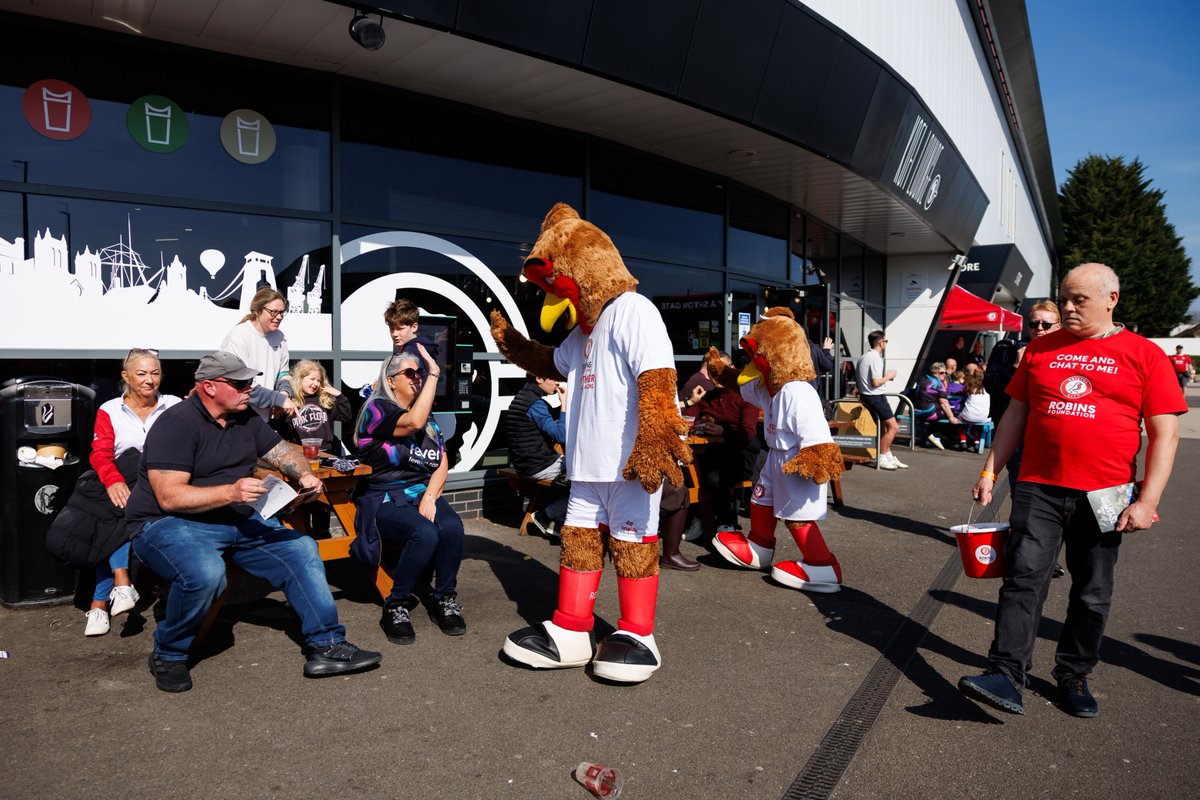 Red & Robyn tweet media