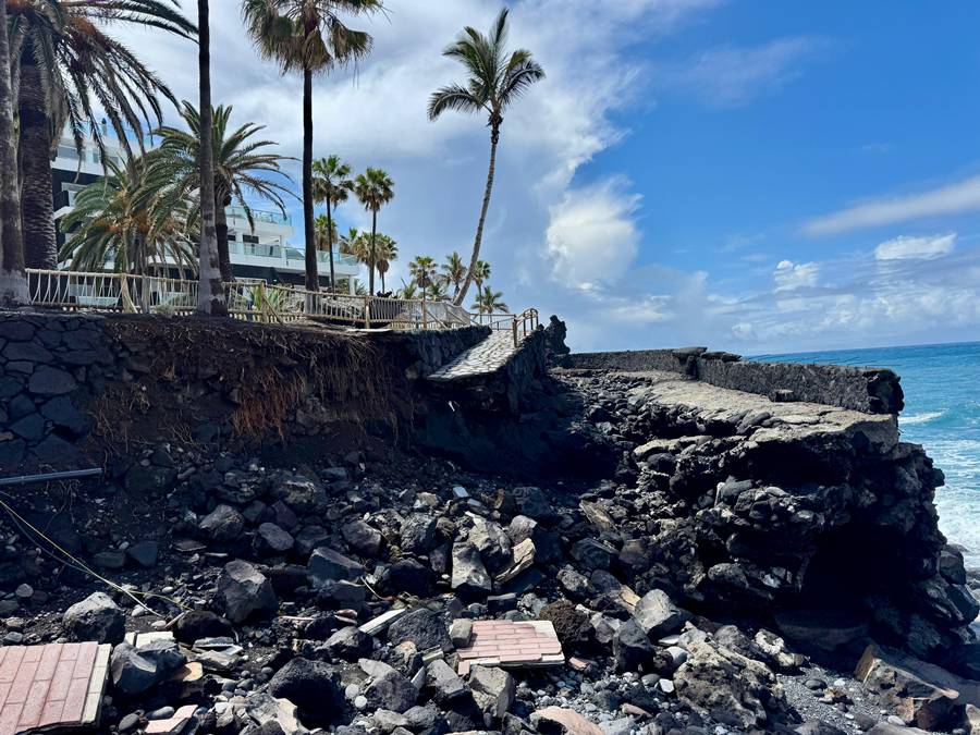 elapuron.com tweet media