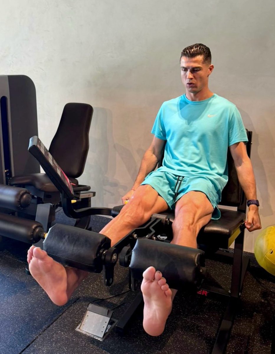 عالم القوت tweet media