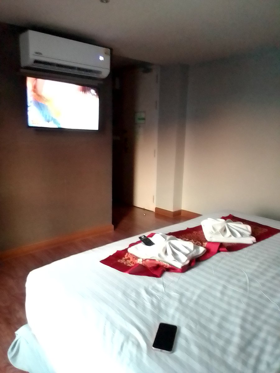 new massage surattinee tweet media