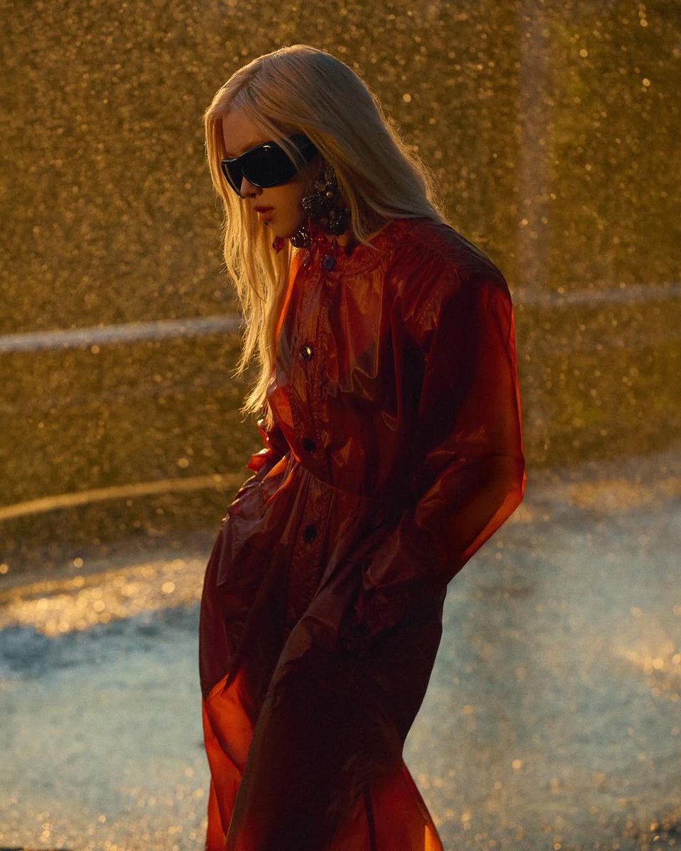 ysabella. tweet media