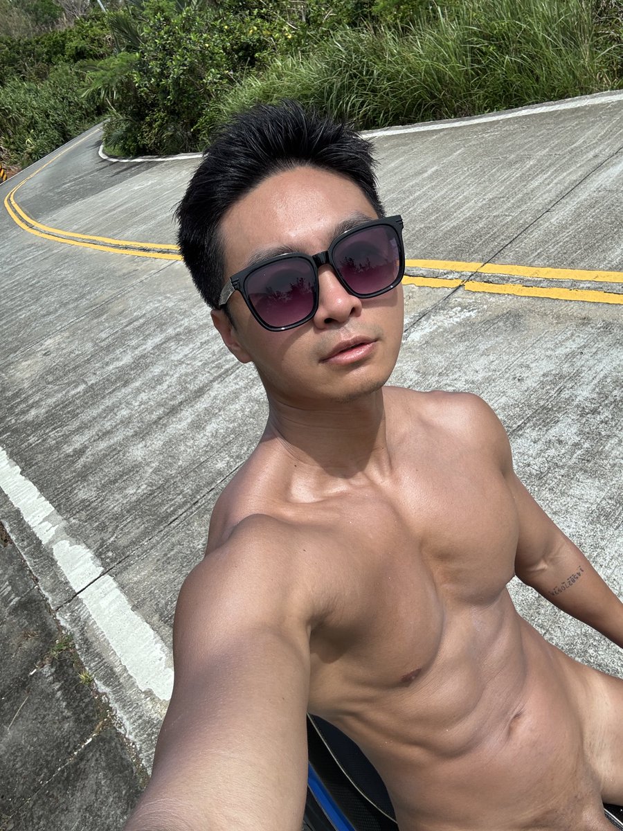 DENNIS @ GAYTOPIA 🏳️‍🌈 tweet media