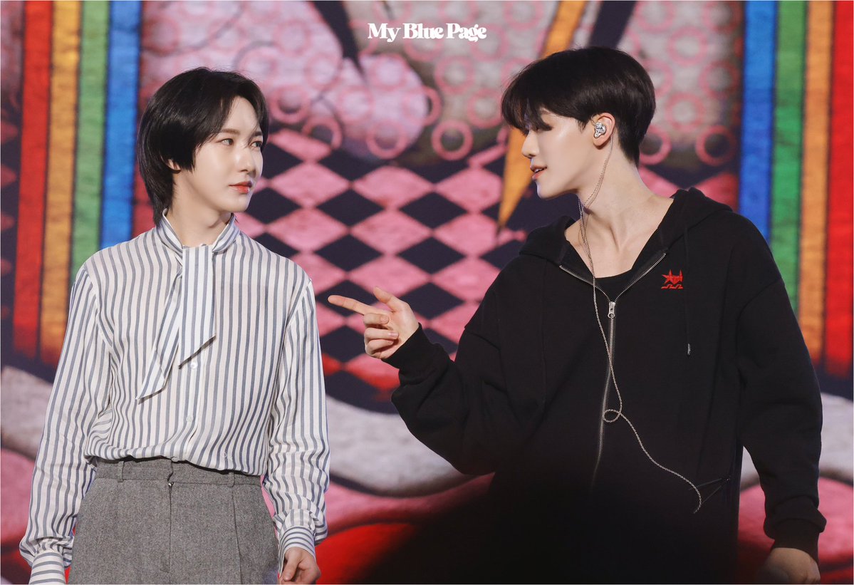 ᴍy ʙʟᴜᴇ ᴩᴀɢᴇ tweet media