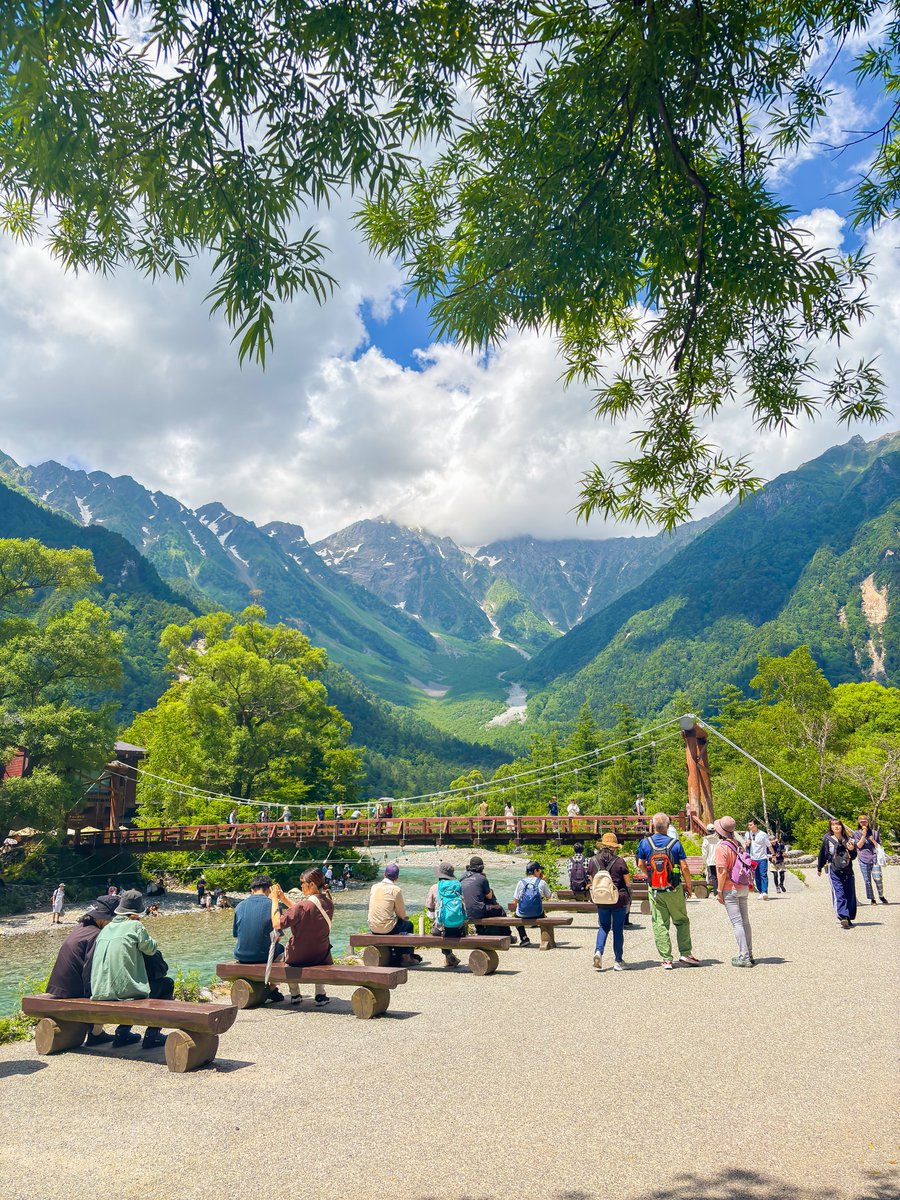 Salah satu destinasi jepang yang sering muncul di fyp tu Kamikochi, akupun udah 2x kesitu pas summer dan autumn

Buat first timer mungkin kepikiran akan susah kesini, tapi kalau mau bisa banget loh dan gampang.

Mari kita spill caranya dari yang paling gampang