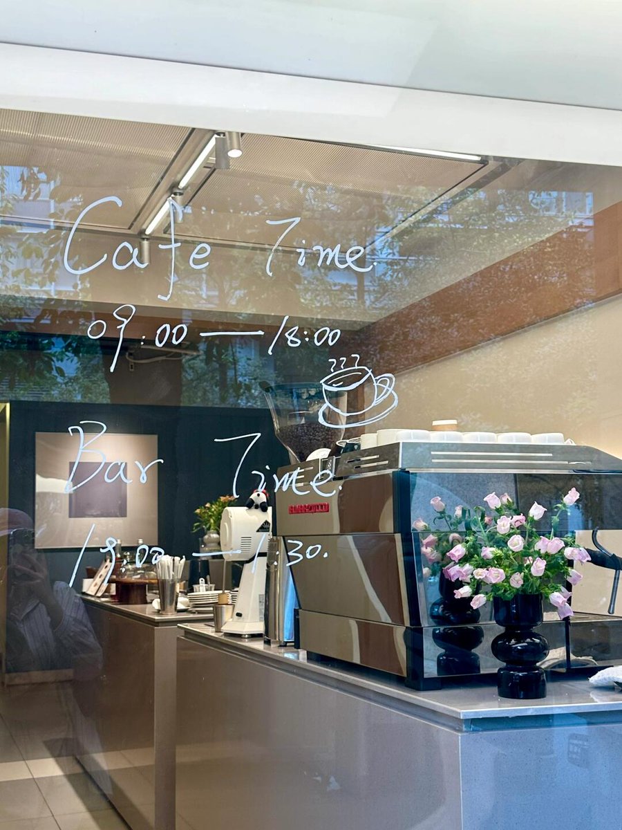 olga lara tweet media