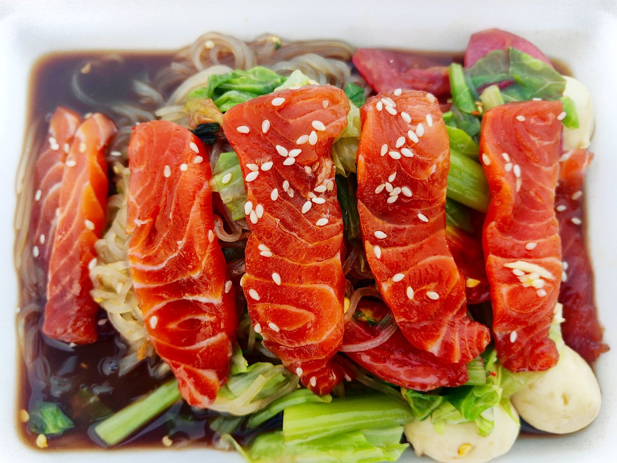 ME :)​ tweet media