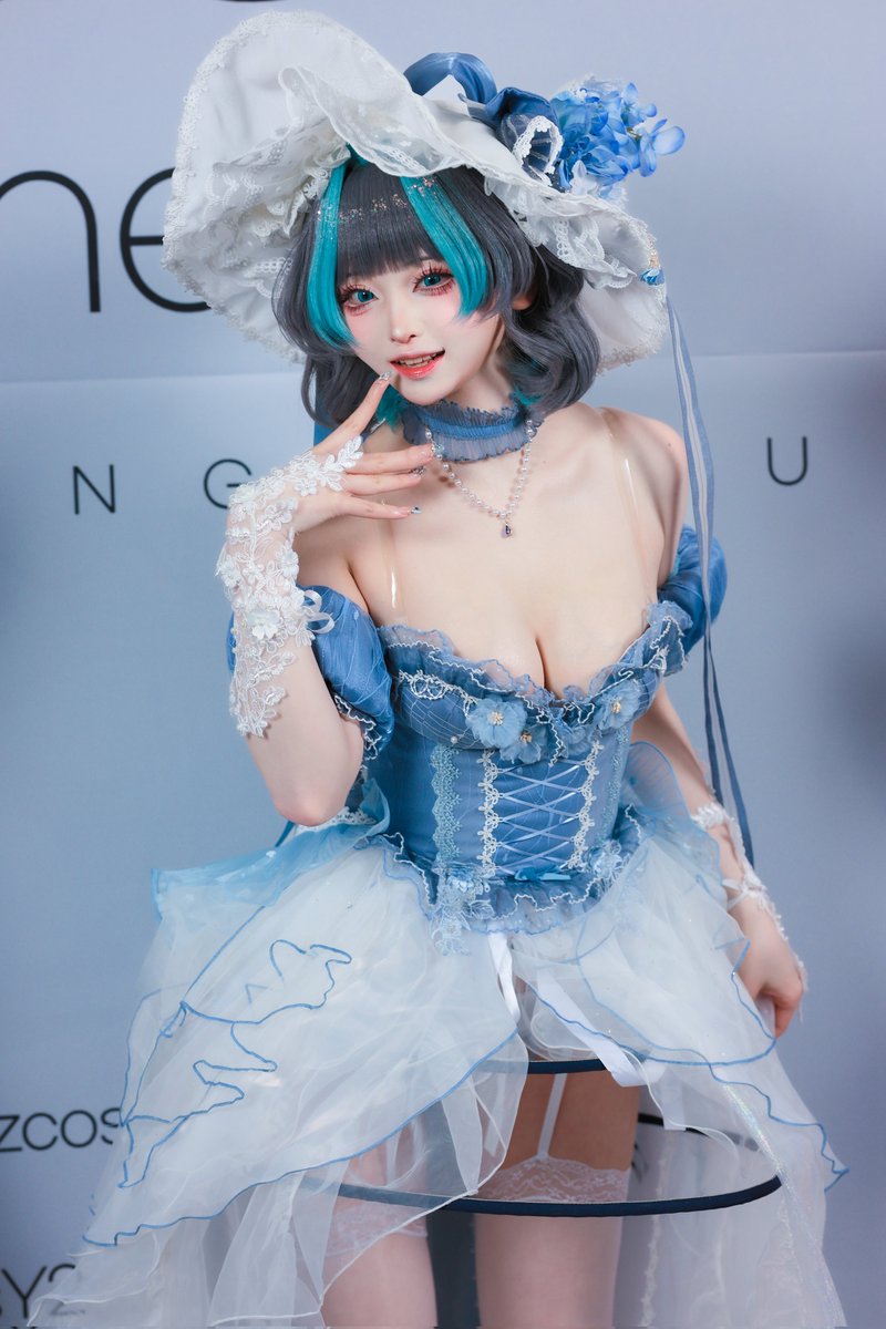 아델📸 tweet media