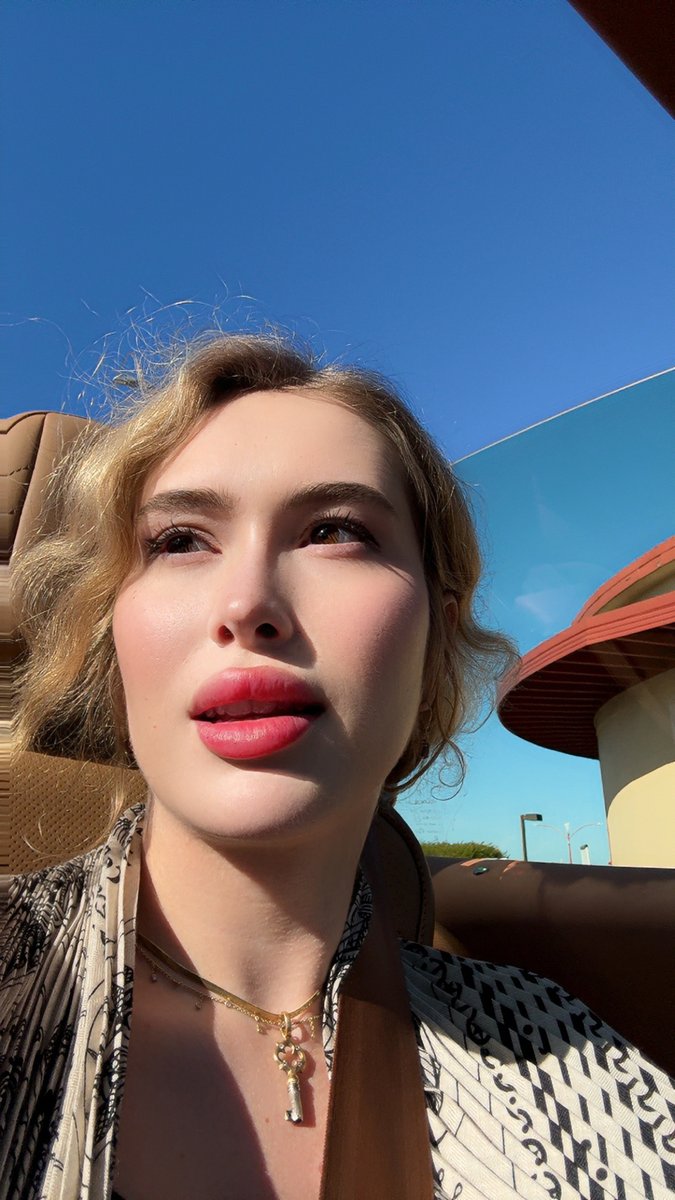 𝙿𝚘𝚛𝚌𝚎𝚕𝚊𝚒𝚗𝙶𝚘𝚒𝚛𝚕 tweet media