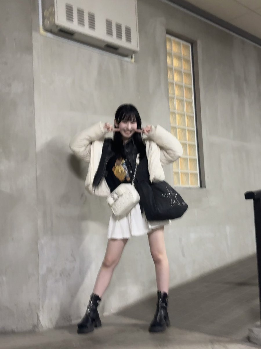 カメラ「眩しくて直視できません！」