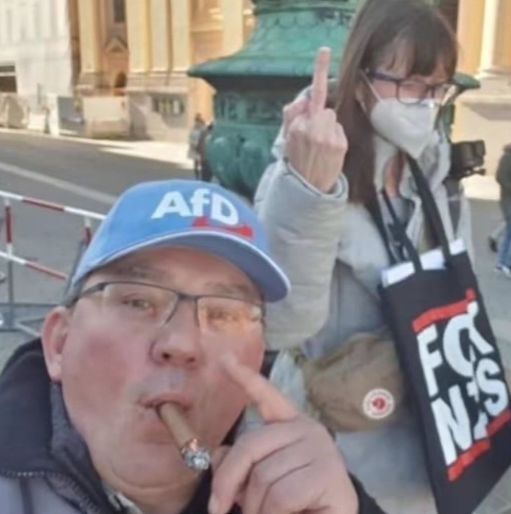 Hinterhof tweet media