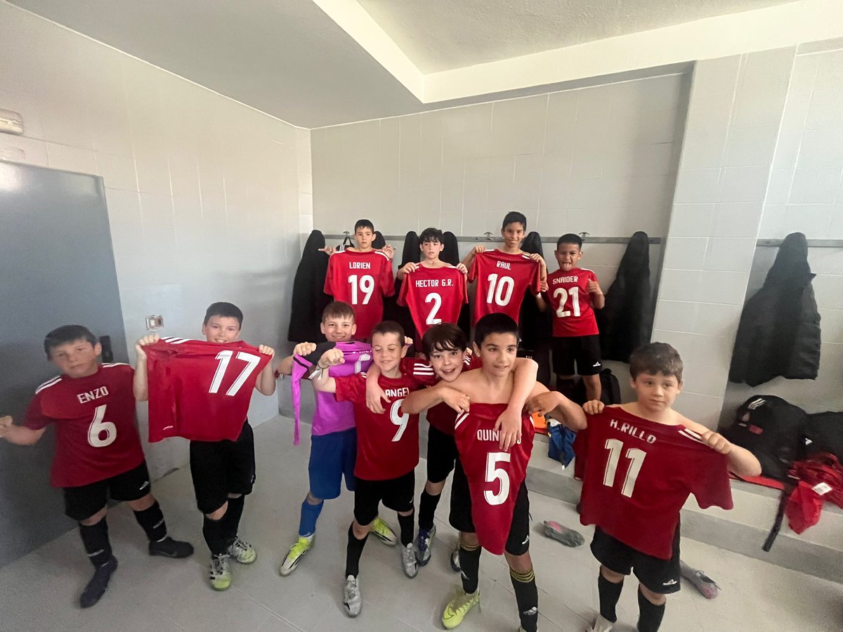 UD Amistad tweet media